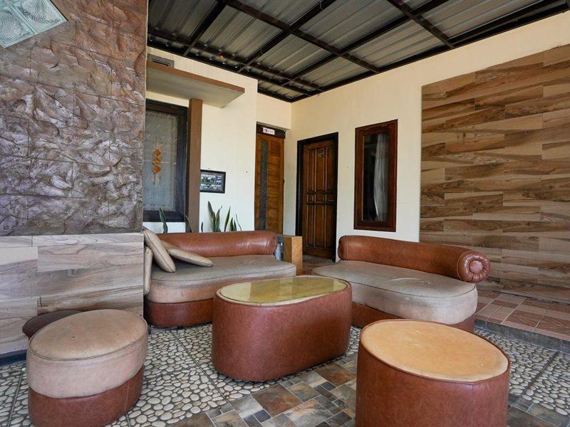 Oyo 1087 Homestay Potato House Бромо Экстерьер фото