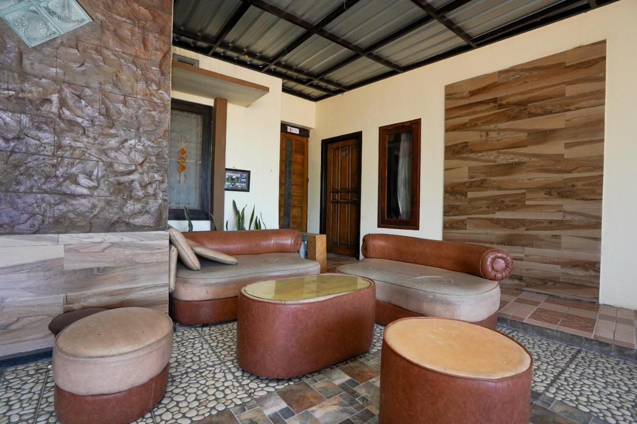 Oyo 1087 Homestay Potato House Бромо Экстерьер фото