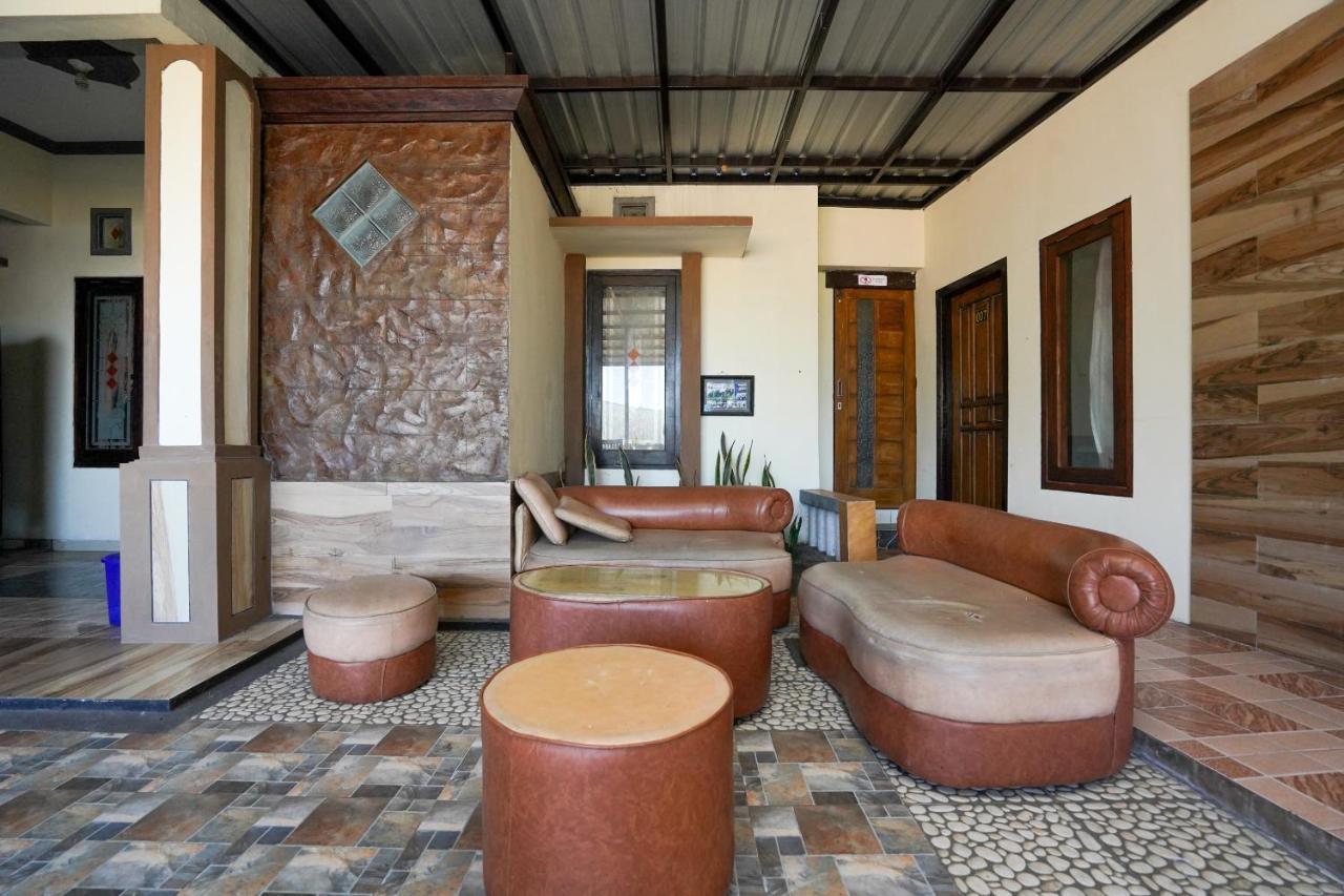 Oyo 1087 Homestay Potato House Бромо Экстерьер фото