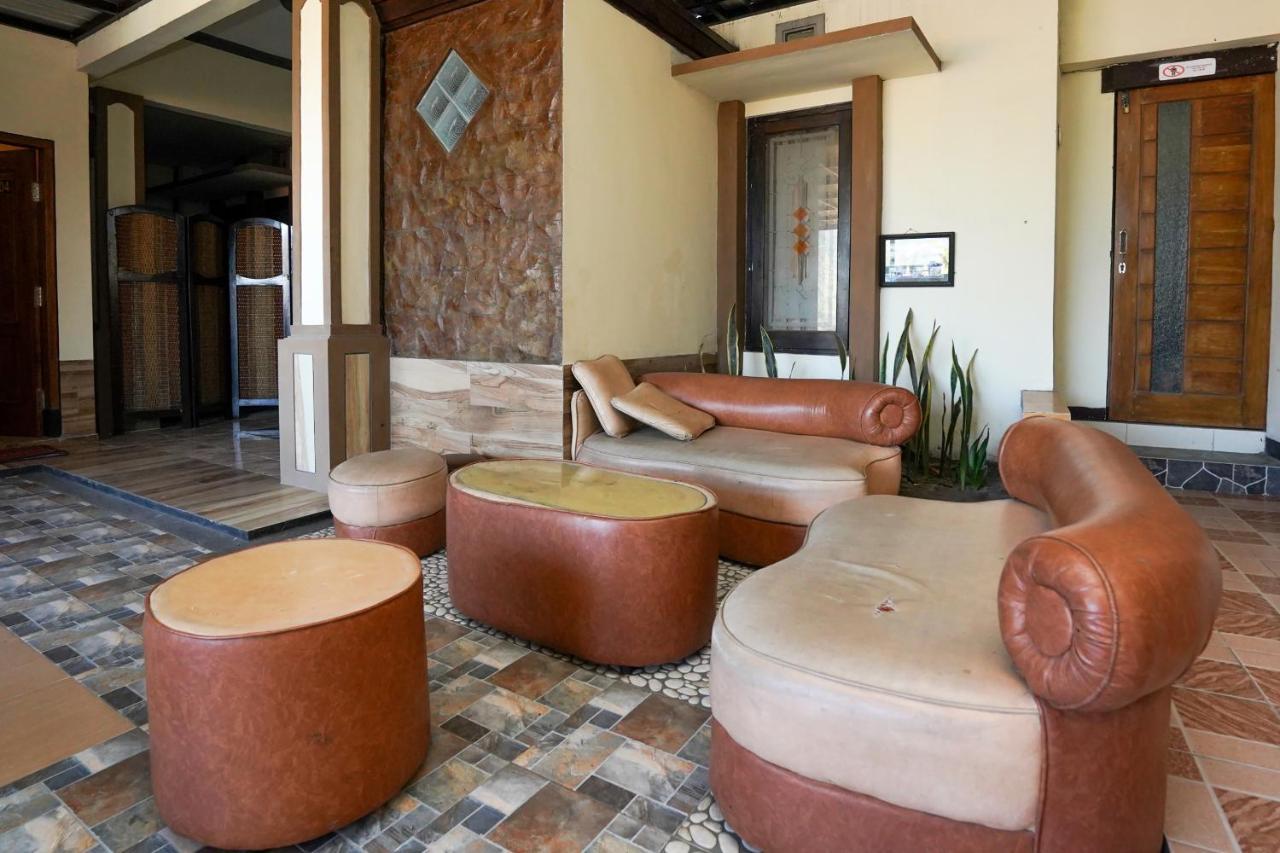 Oyo 1087 Homestay Potato House Бромо Экстерьер фото