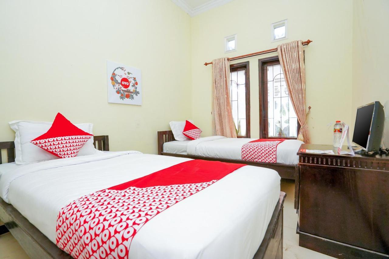 Oyo 1087 Homestay Potato House Бромо Экстерьер фото