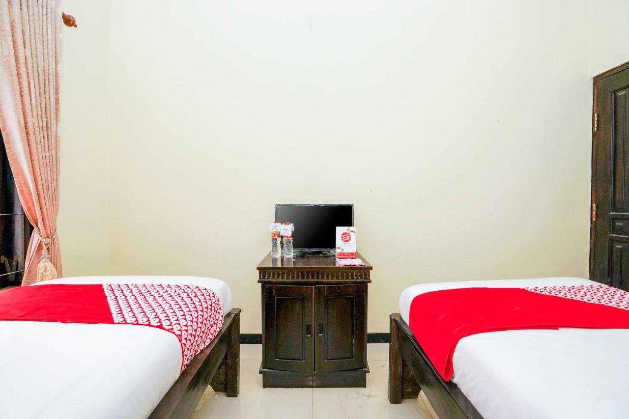 Oyo 1087 Homestay Potato House Бромо Экстерьер фото