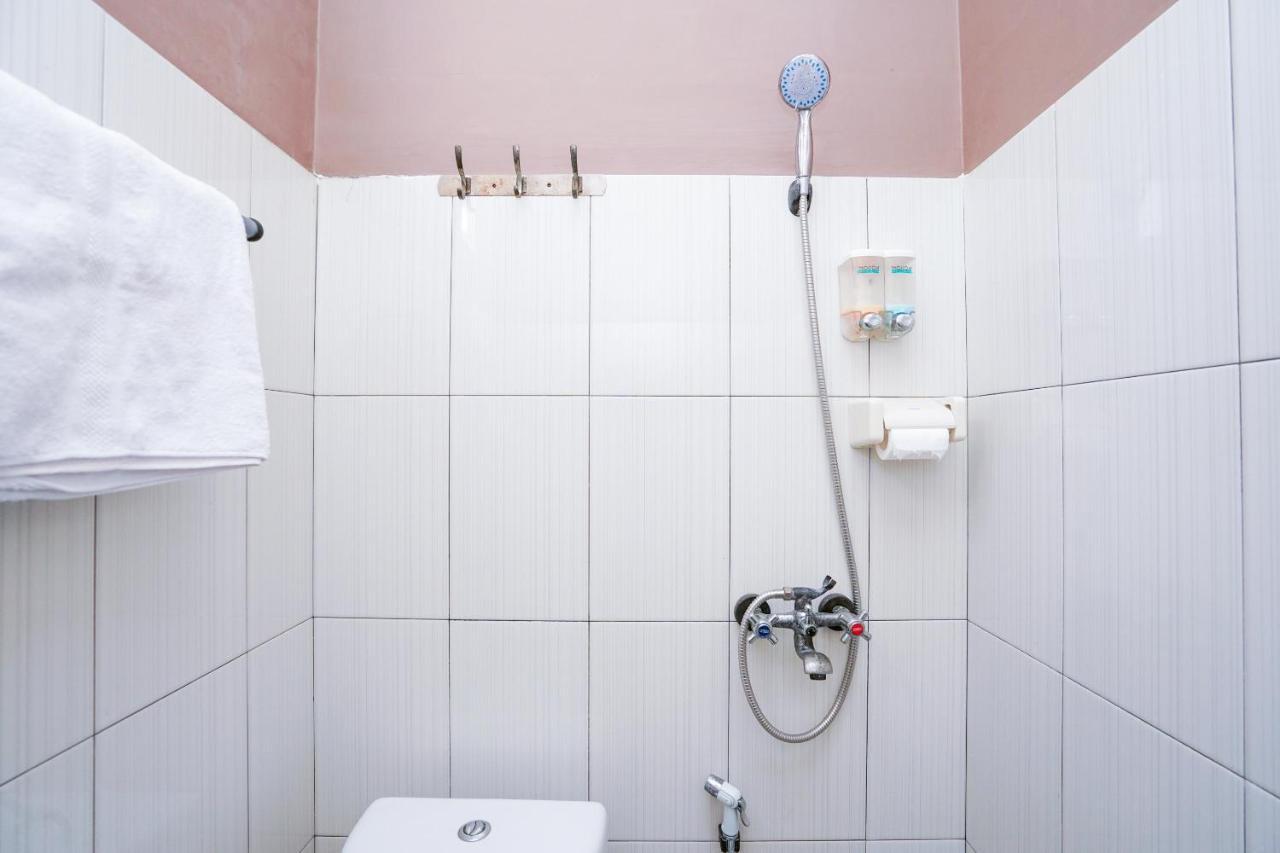 Oyo 1087 Homestay Potato House Бромо Экстерьер фото