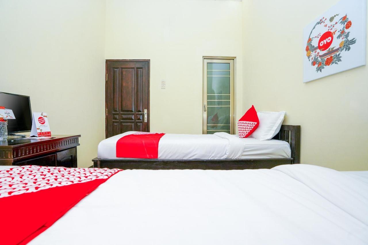 Oyo 1087 Homestay Potato House Бромо Экстерьер фото