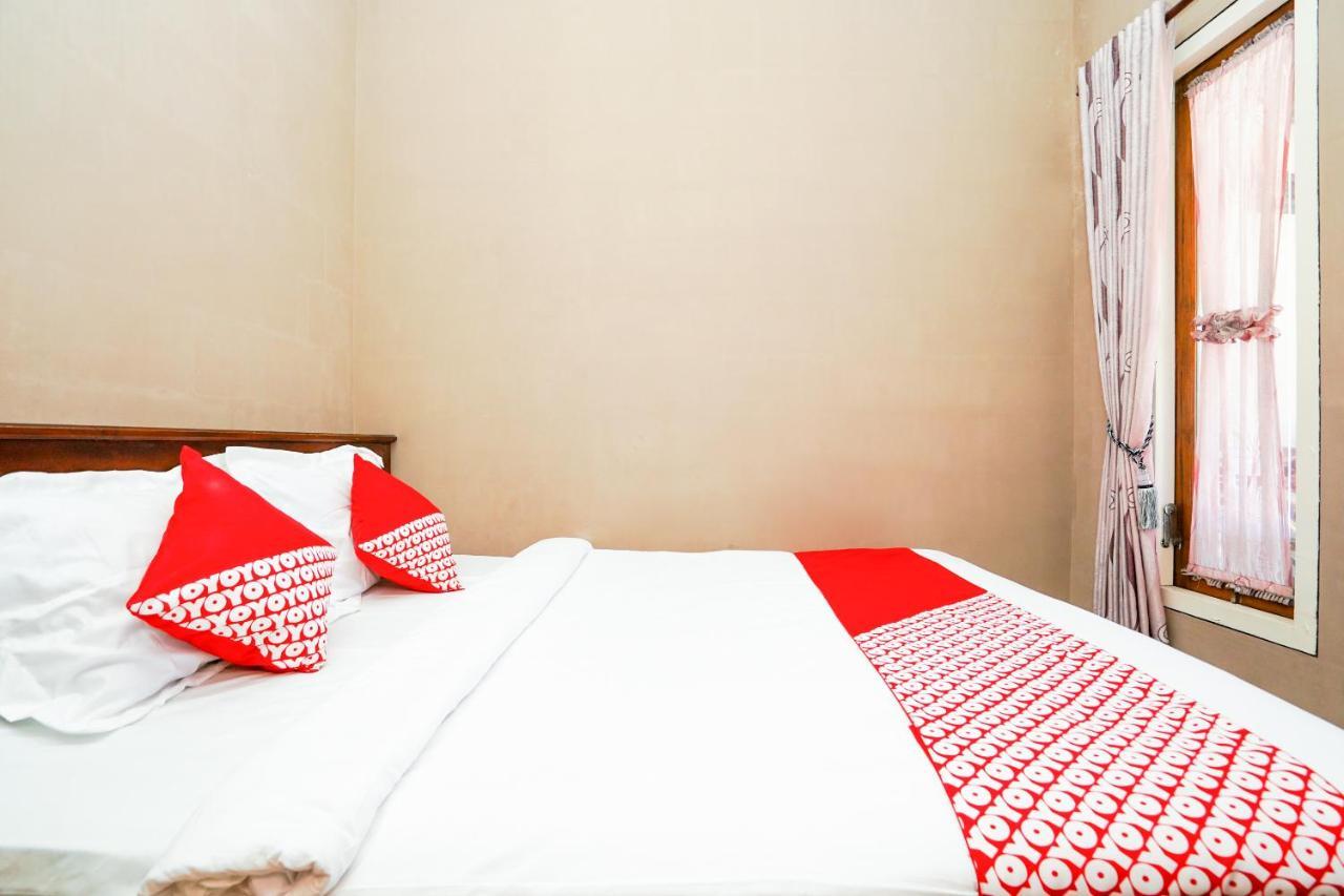 Oyo 1087 Homestay Potato House Бромо Экстерьер фото